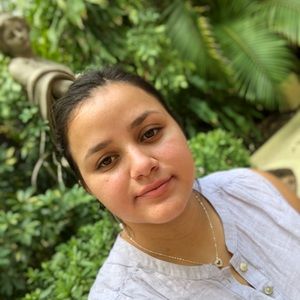 Meet your Posher, Karina